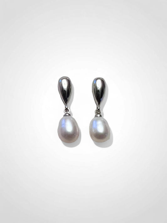 Needle Post Pearl Earrings