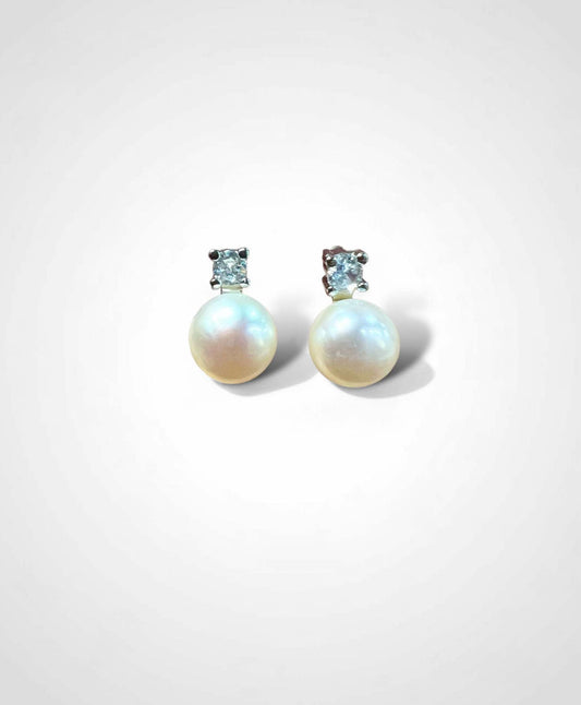 Diana Pearl Stud Earrings